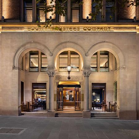 Hilton Melbourne Little Queen Street Exteriör bild The Connaught, London
