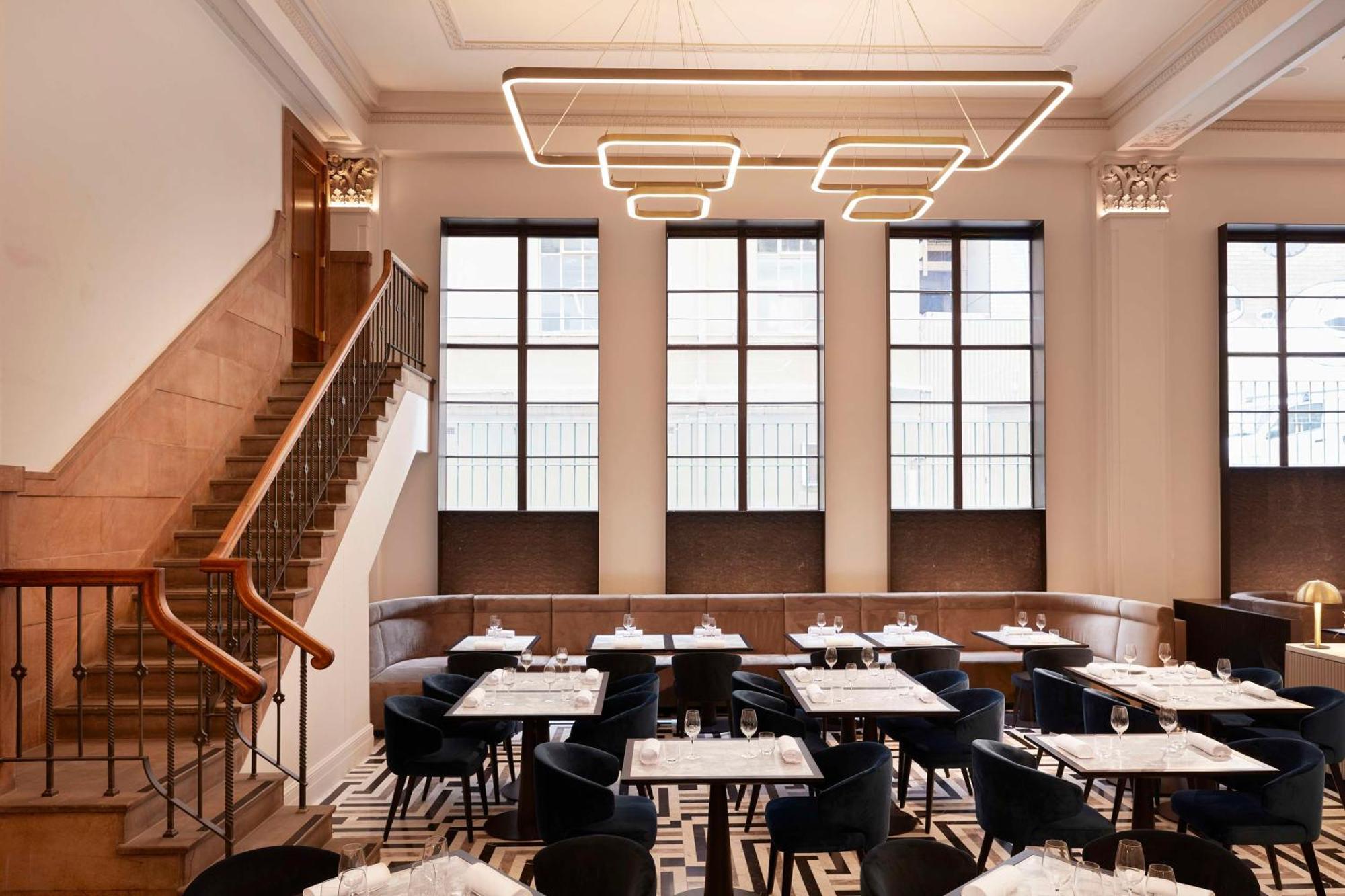 Hilton Melbourne Little Queen Street Exteriör bild The interior of the restaurant