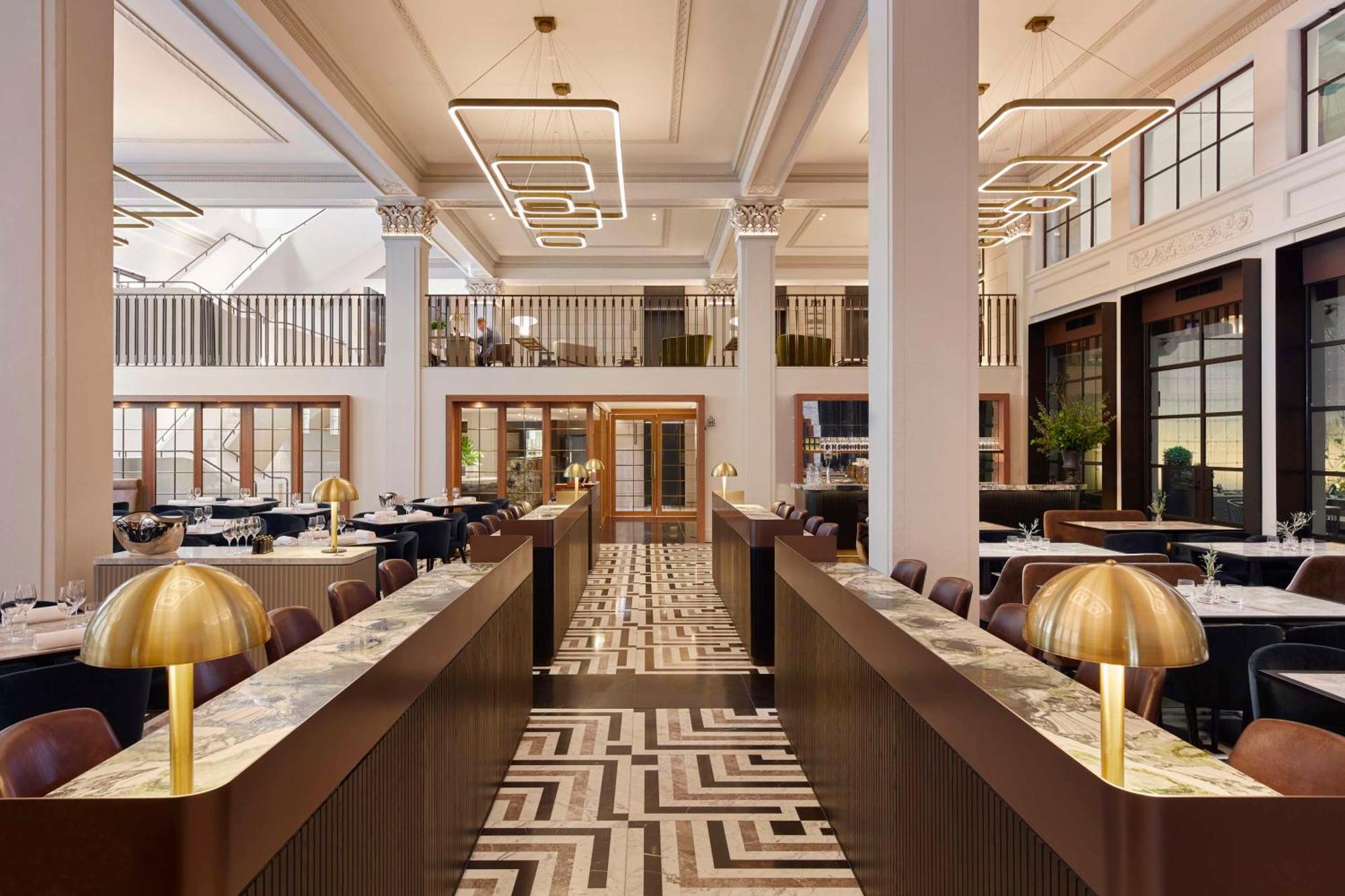 Hilton Melbourne Little Queen Street Exteriör bild The interior of the hotel