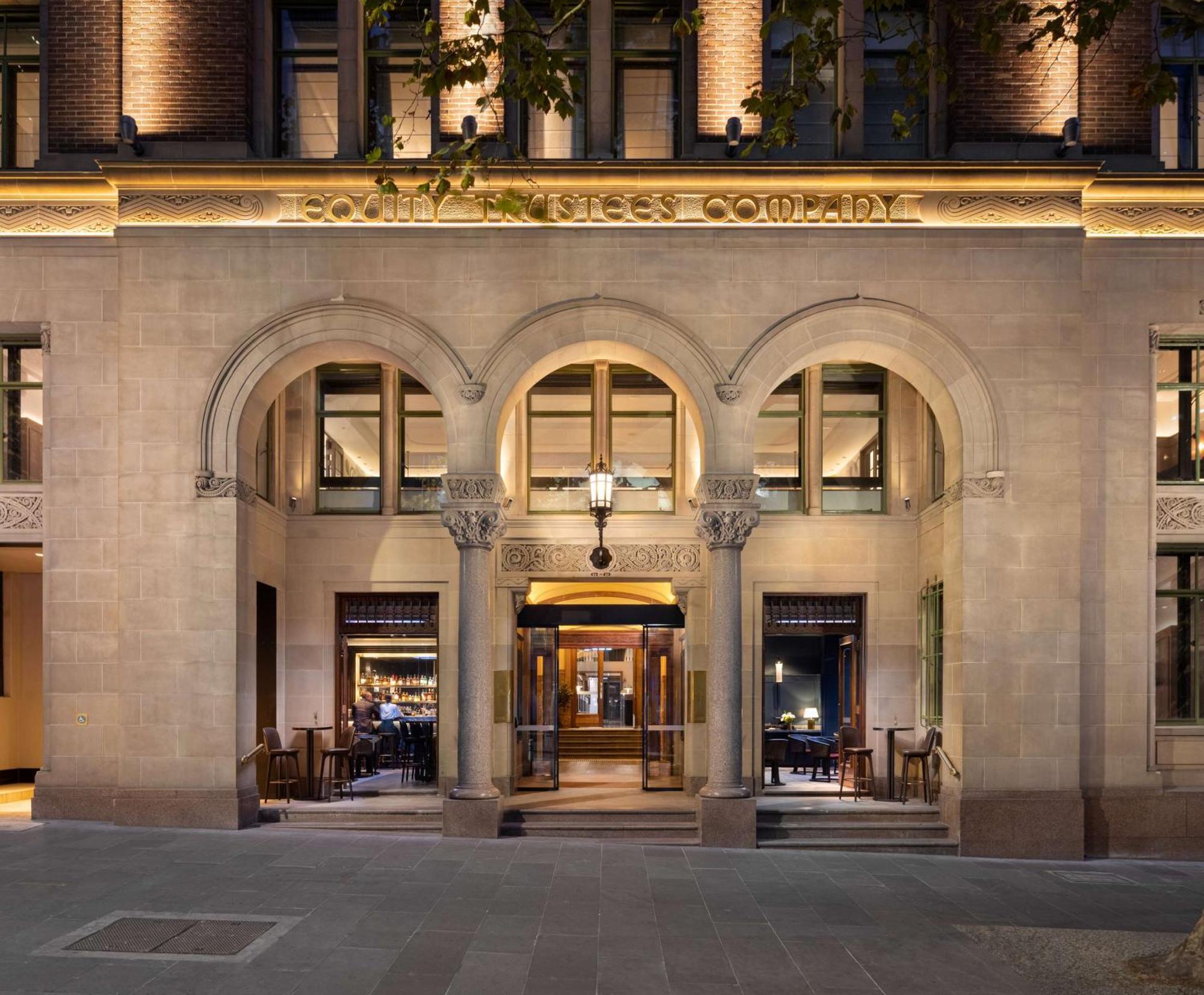 Hilton Melbourne Little Queen Street Exteriör bild The Connaught, London